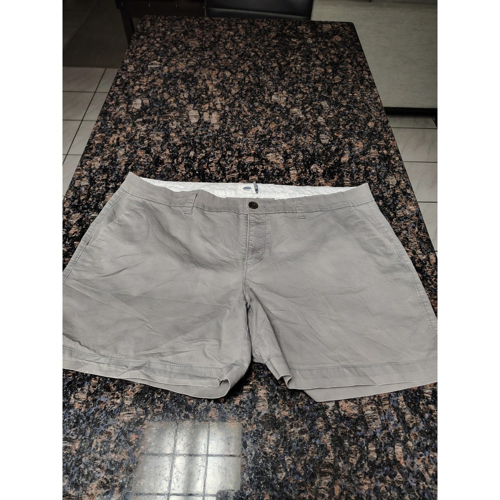 Old Navy Everyday Shorts Womens 14 Gray Chino Cotton Stretch Mid Rise Pockets
